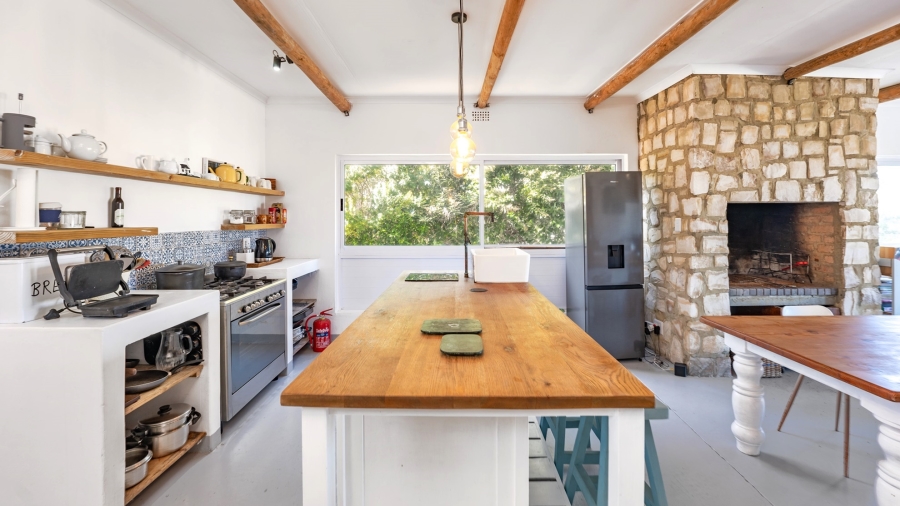 5 Bedroom Property for Sale in Agulhas Western Cape